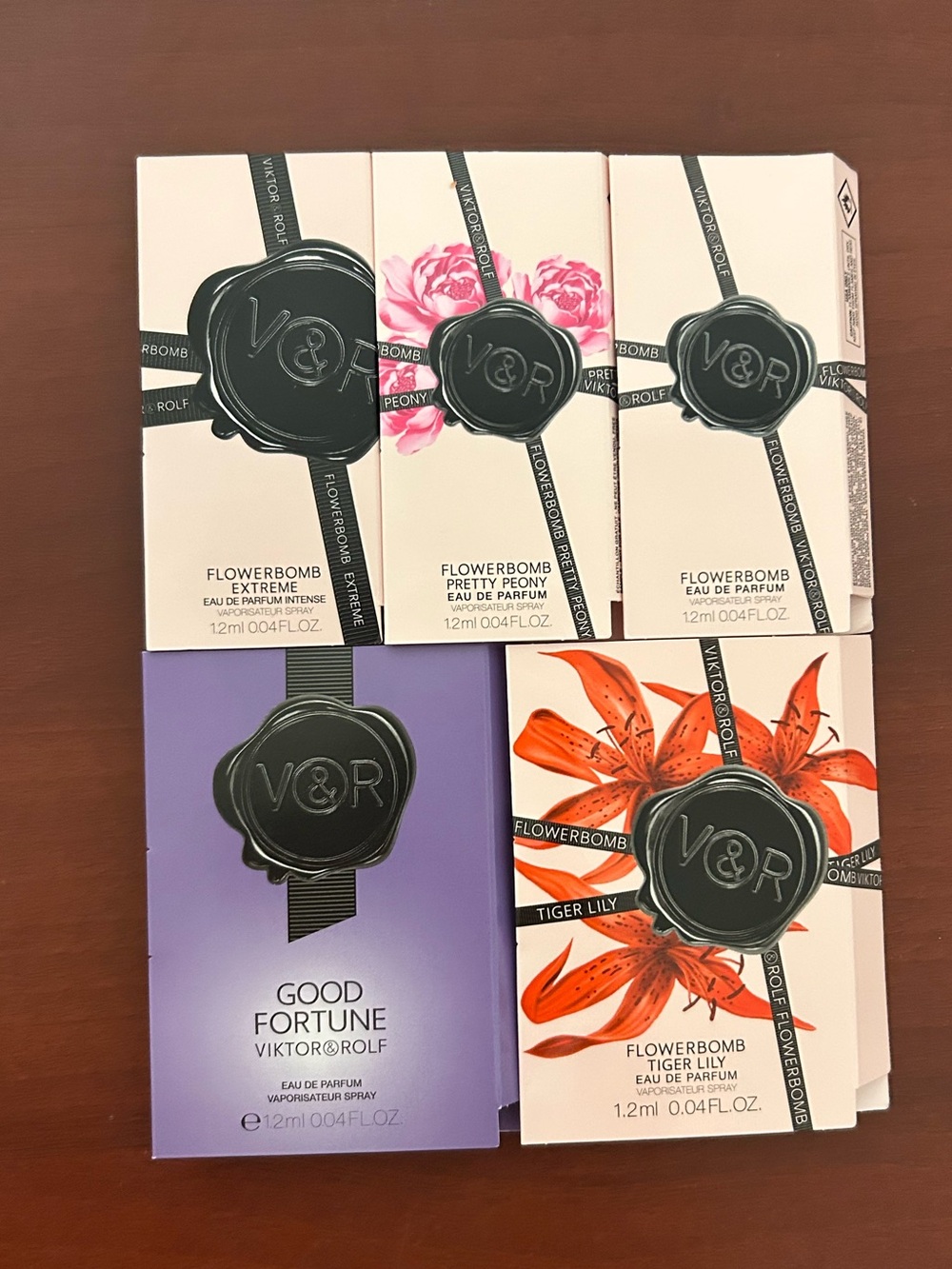 5 pieces Viktor & Rolf samples set